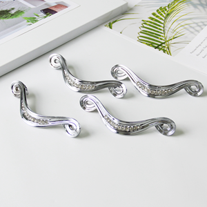 Poignée de meuble en alliage d'aluminium en forme de S, motif cristal, durable et luxueuse, pour armoires de cuisine et de salle de bain - Product Image 2