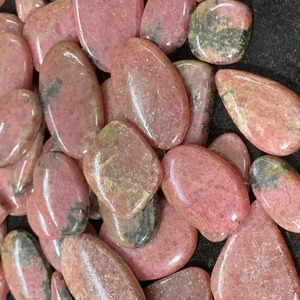 Vente en gros de pierres précieuses naturelles de rhodonite, cabochons de qualité rose pour la fabrication de bijoux - Product Image 4