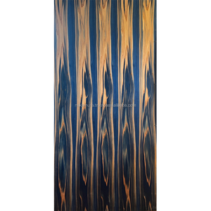 Panneau de contreplaqué décoratif en cèdre bleu teinté IRODORITAI, plaqué et recouvert d'uréthane, pour usage intérieur - Product Image 1