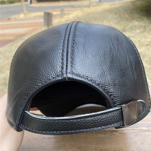 Gorra de Béisbol Unisex de Cuero PU, 6 Paneles, Color Sólido, Cierre Ajustable, Uso Casual, Gorra para Adultos, Personalizable OEM - Product Image 3