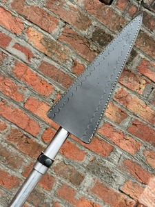 Lance viking artisanale – Longueur totale de 60 pouces |   Tête en acier à haute teneur en carbone |   Poignée enveloppée de cuir |   Objet de collection décoratif - Product Image 4