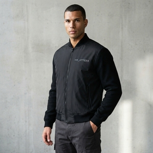 Chaqueta bomber ligera negra para hombre con mangas de punto, cierre de cremallera, estilo casual, personalizada, ropa de calle. - Product Image 4
