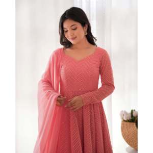 Ensemble Anarkali violet de créateur avec bas et dupatta en mousseline, taille L, 100 % polyester, idéal pour les fêtes - Product Image 3