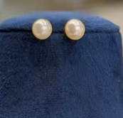 Conjunto de collar de perlas blancas de Calidad exclusiva de cuatro capas de aspecto simple con pendientes para fiesta y uso funcional para mujer - Product Image 2