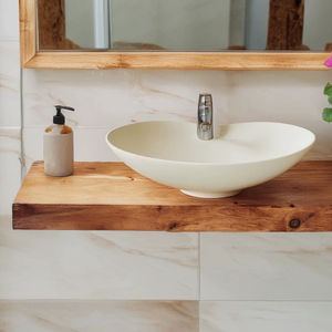 Étagère de salle de bain flottante en bois massif naturel avec lavabo mural intégré, meuble sous-évier en bois gain de place - Product Image 1