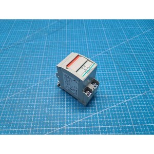Protecteur de circuit Fuji CP32TM/15 CP32T-M015, utilisé comme pièce détachée pour équipement semi-conducteur d'époque - Product Image 1