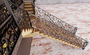 Barandilla de Escalera Moderna de Hierro Forjado Personalizada, Detalles Artísticos en Hierro Forjado, Estructura Metálica Resistente, Escaleras Interiores Seguras y Elegantes para Viviendas - Product Image 2