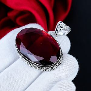 Colgante de Granate Rojo con Piedra Preciosa, Hecho a Mano en Plata de Ley 925, Joyería Artesanal Vintage, Ovalado, Estilo Boho, Regalo - Product Image 4