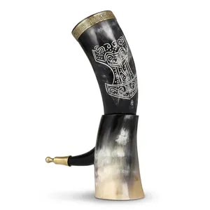 Cuerno para Beber Hecho a Mano con Cuerno de Búfalo, Diseño Animal Tallado y Borde de Latón, Artesanía Natural Coleccionable - Product Image 4