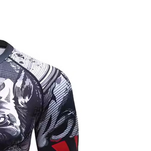 Chemise de compression respirante pour homme, style streetwear, silhouette ajustée, tissu extensible haute performance, production de logo personnalisé - Product Image 5