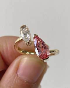 Anillo de compromiso de doble pera con banda abierta, circonita cúbica rosa, anillo clásico llamativo Toi Et Moi, anillo de oro de 14k - Product Image 5