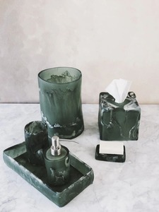 Nouvel arrivage : Ensemble d'accessoires de salle de bain en résine, 6 pièces, ensemble de salle de bain de luxe, distributeur de savon, porte-brosse à dents - Product Image 5