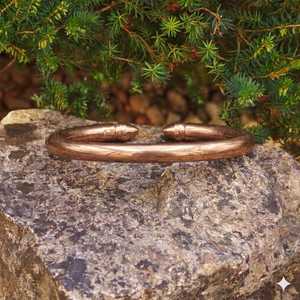Brazalete de cobre hecho a mano, brazalete unisex ajustable, joyería minimalista, brazalete para parejas - Product Image 3