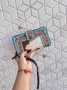 Cartera tallada a mano con patrón occidental, Cartera de mano, piel de vaca turquesa, carteras de moda multiusos - Product Image 2