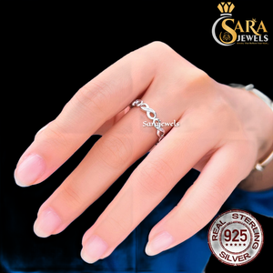 Anillo de Eternidad Chapado en Plata 925 de Sara Jewels con Circonita Cúbica Engastada en Pavé para Mujer, Estilo Clásico de Compromiso - Product Image 4