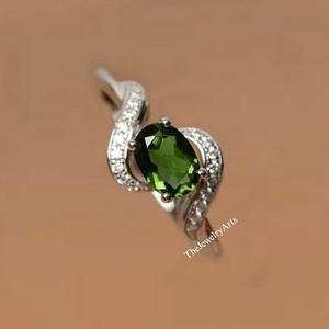 Bague Sultanite - Bague à sept couleurs changeantes - Bague en pierre précieuse Sultanite - Bague de déclaration - Pierre taille ovale - Bague de fiançailles - Bague en argent sterling 925 - Product Image 5