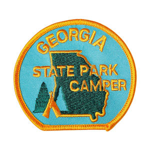 Badges personnalisés en PVC et broderie avec logo mixte - Product Image 1