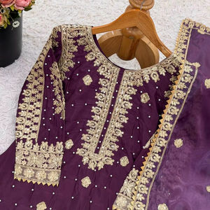 Conjunto de Traje Palazzo de Seda Crepé Natural Pura con Cuentas, Bordado de Lentejuelas y Dupatta de Organza, Completamente Cosido, para Fiestas Étnicas - Product Image 1