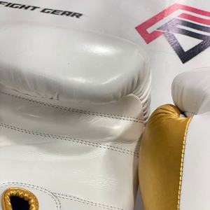 ถุงมือชกมวยต่อสู้หนังวัวแท้ผูกเชือกสีขาวสีทองแบบมืออาชีพผลิตตามสั่ง - Product Image 3