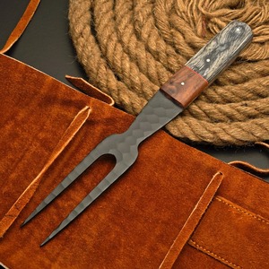 Ensemble de couteau et fourchette à brisket en acier inoxydable forgé de qualité supérieure, avec étui en cuir, accessoires de barbecue, cadeau pour les maîtres du barbecue, kit de découpe, pour chef grill - Product Image 5