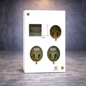 Boîte de distribution à 3 prises BHAMMAR 120V 20A IP54 pour usage intérieur, boîtier métallique - Product Image 2