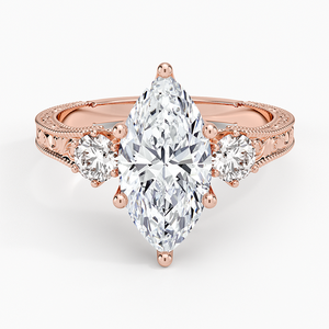 Bague de fiançailles en moissanite taille marquise avec bande gravée vintage et pierres latérales - Product Image 5