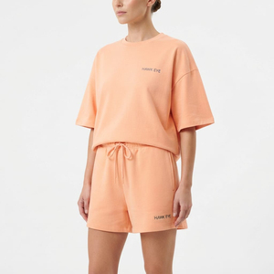 Conjunto de Dos Piezas de Alta Calidad Estilo Streetwear, Camiseta Ligera Oversize, Chaleco y Pantalones Cortos, con Logotipo Personalizado para Mujer - Product Image 4