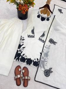 Elegante Conjunto de Kurta Blanco Bordado con Palazzo y Dupatta |   Traje Étnico con Diseño Floral para Mujer - Product Image 6