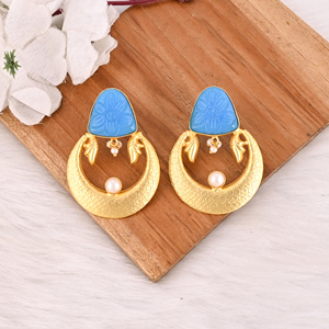 Elegantes Pendientes de Moda Hechos a Mano con Perlas de Calcedonia Azul Oscuro Chapadas en Oro y Bisel de Latón, Joyería para Mujer, Regalo Shilpi - Product Image 4