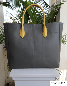 Wholesale Custom Large Capacity Leather Tote Bag for Women Ethnic Style Personalized Tote Bag - Product Image 2