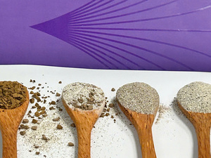 Café instantané IIGLOBAL Durian 3 en 1, mélange en poudre emballé dans des sachets blancs avec logo de la marque et coordonnées - Product Image 5