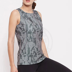 Camiseta sin mangas premium para mujer, informal, transpirable, ecológica, de secado rápido, personalizada, sublimada, acanalada, precio al por mayor, hecha en Pakistán - Product Image 3