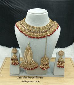 Parure de mariée ethnique en alliage blanc royal avec perles et Kundan, collier ras-du-cou plaqué or lourd, fait main, pour fiançailles, mariage, anniversaire, fête, cadeau - Product Image 1