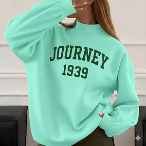 เสื้อสเวตเชิ้ตคอเต่าทรงโอเวอร์ไซส์สำหรับผู้หญิง พิมพ์โลโก้ได้ตามต้องการ ผ้าคอตตอนหนา สไตล์สตรีทแวร์ รับผลิตแบบ Private Label สั่งซื้อจำนวนมากได้จากผู้ผลิต - Product Image 1