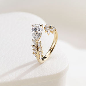 แหวนเพชรทรงลูกแพร์ลายใบลอเรล ทองคำแท้ 14K/18K เพชรเลี้ยงในห้องปฏิบัติการทรงมาร์คีส์ ประดับแบบกลุ่ม ดีไซน์จากธรรมชาติ แหวนหมั้นสำหรับผู้หญิง - Product Image 3