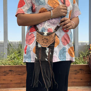 Sac à bandoulière personnalisé en cuir usiné à la main avec franges pour téléphone portable pour femmes avec sangle détachable - Product Image 4