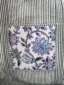 Bolso de Mano Acolchado de Algodón con Estampado Floral, Forro de Lona Ecológica, Bolso de Compras Moderno para Viajes Cortos - Product Image 2