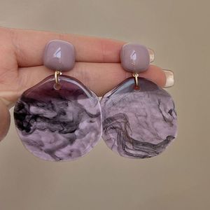 Boucles d'oreilles à clipser classiques en résine florale avec fleurs séchées pour femmes H a CRAFT, pour les occasions de fête - Product Image 3