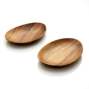 Assiette de service ovale en bois, design minimaliste fait main, vaisselle polie, idéale pour les présentations de table, fonctionne parfaitement comme assiette rustique. - Product Image 1