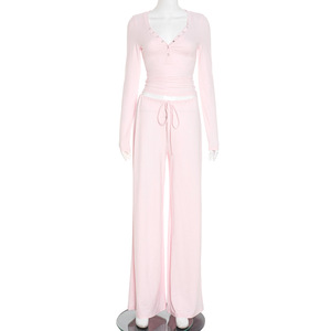 Ensemble de sport décontracté pour femme en toile, deux pièces, uni, avec soutien-gorge de yoga sans couture à bretelles réglables et pantalon taille haute effet push-up au-dessus du genou - Product Image 3