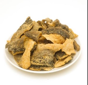 Proveedor Global B2B: Snacks de Piel de Pescado Crujiente Premium para Suministros a Granel para Fiestas y Distribución de Servicios de Alimentación - Product Image 1