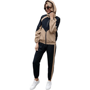 Ensemble de survêtement 2 pièces imprimé pour femme, coupe ample, en nylon léger et écologique, coupe-vent avec logo personnalisé - Product Image 5