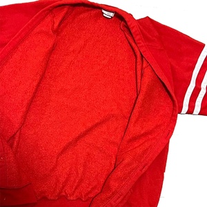 Cardigan en tricot rouge et crème contrastant pour femmes de la sororité HBCU, col en V, manches longues, style preppy, toutes saisons, coupe classique - Product Image 4