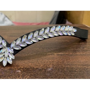 Correa de frente de cuero negro para caballo inglés con cristales de imitación en forma de lágrima y diseño en V para exhibición, accesorio de brida LLT - Product Image 2