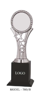 Trofeo metálico elegante para premios a empleados, eventos deportivos, funciones escolares y ceremonias de reconocimiento. - Product Image 4