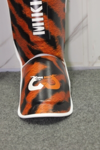 ชุดนวมชกมวยและสนับแข้งลายเสือ Miki Sports หนัง PU น้ำหนักเบา ป้องกันได้ดี สำหรับผู้ใหญ่ ใช้ได้ทุกฤดู - Product Image 3