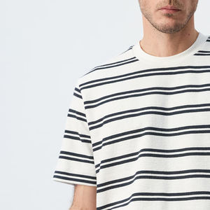 Camiseta de Cuello Redondo, Corte Regular, a Rayas, con Diseño de Logotipo Personalizado, Abertura Trasera, Mangas Cortas, Dobladillo Recto, Color Sólido 2026 - Product Image 3