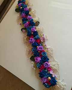 Decoración Colgante de Plástico Ecológico con Diseño de Flores Coloridas y Detalladas Hechas a Mano para Diwali, Bodas y Eventos Culturales, Toran Bandanwar - Product Image 2