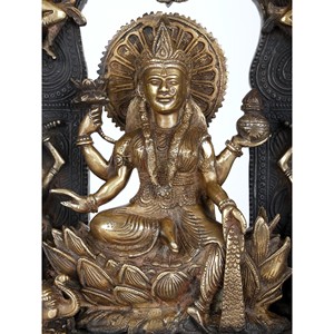 Diosa de 18 pulgadas Lakshmi sentada en Lotus Singhasan, escultura de latón, estatua intrincada tallada - Product Image 2