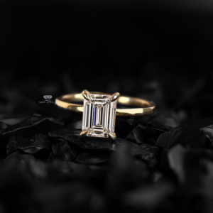 Anillo de Compromiso Solitario de Oro de 14K con Diamante Cultivado en Laboratorio de Corte Esmeralda de 2.00 CT, Certificado por IGI, Minimalista, Delicado, Clásico, Regalo de Boda para Ella - Product Image 1